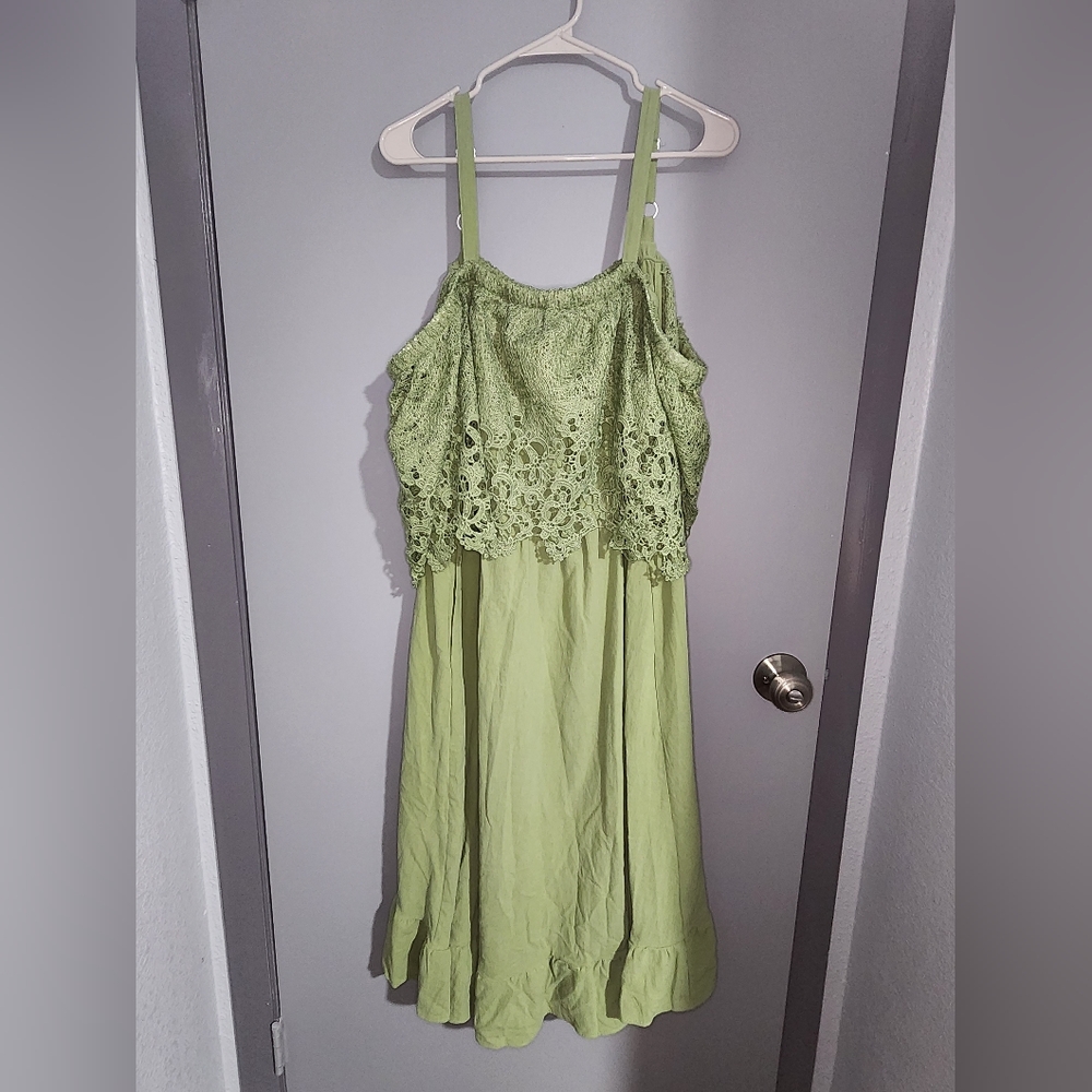BloomChic Cold Shoulder Lace Dress